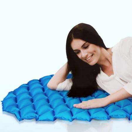 พับ Inflatable Ultralight ขนาดกะทัดรัดกันน้ำ Air ที่นอน Camping Sleeping Pad 