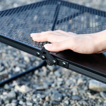 เฟอร์นิเจอร์สวนกลางแจ้ง โต๊ะตั้งแคมป์ตาข่ายพกพาน้ำหนักเบาพิเศษ โต๊ะพับอลูมิเนียม IGT