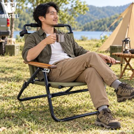 เก้าอี้แคมป์ปิ้งพับได้พร้อมที่วางเท้า – น้ำหนัก 3.48 กก. รองรับน้ำหนัก 150 กก. ขนาด 81×57×57 ซม. 